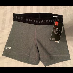 Under Armour women’s heat gear armour shorts